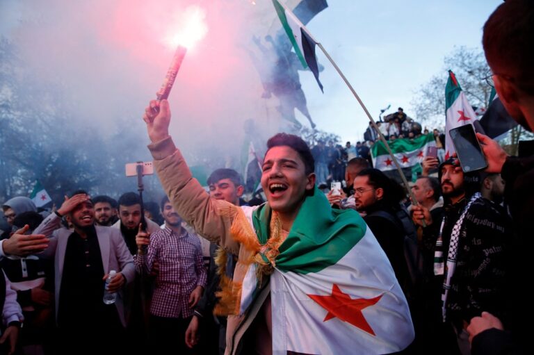 20241208T1630-SYRIA-ASSAD-FALLS-1786305 (1) (2)