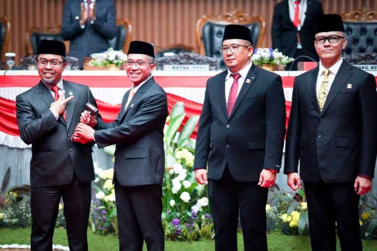 Ketua DPRD Jawa Barat, Asep mulyadi