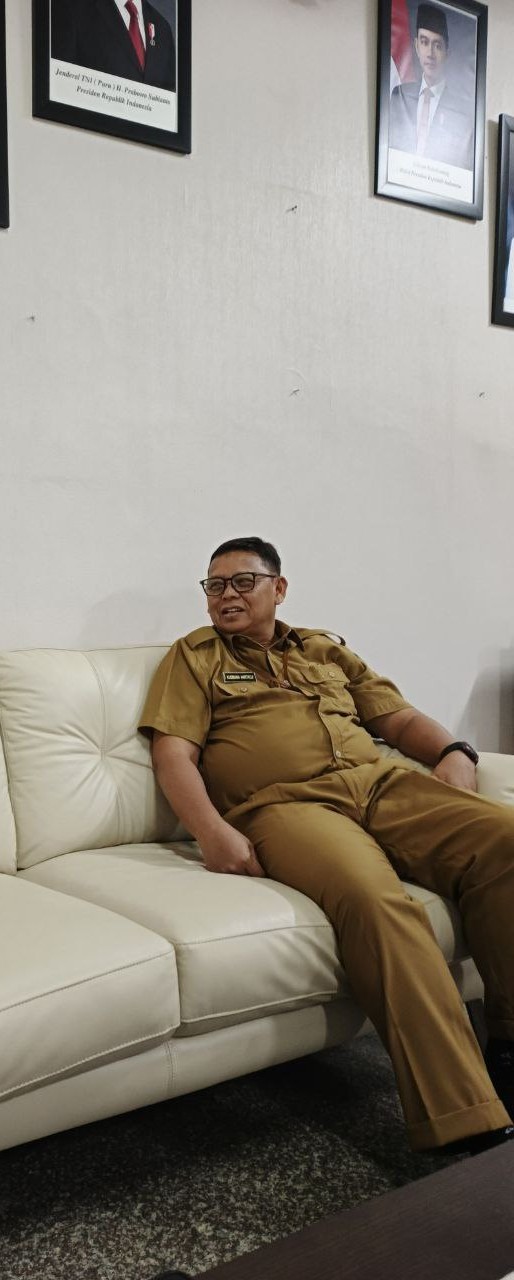 Kadis Perpustakaan Jawa Barat Drs. H. Kusmana Hartadji